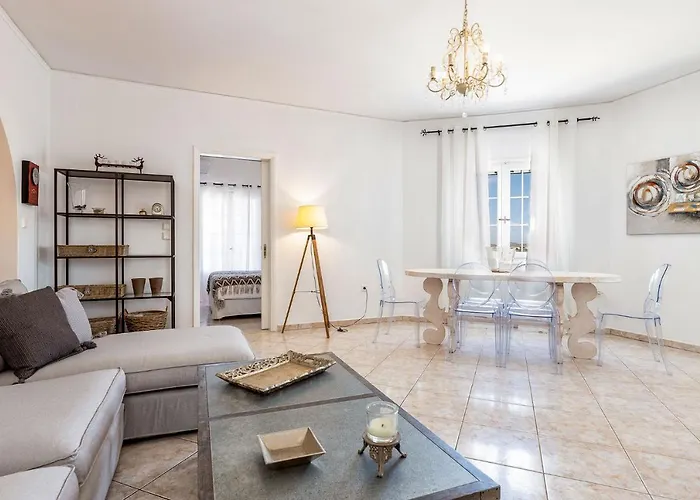 Daphne's Lux Villa *