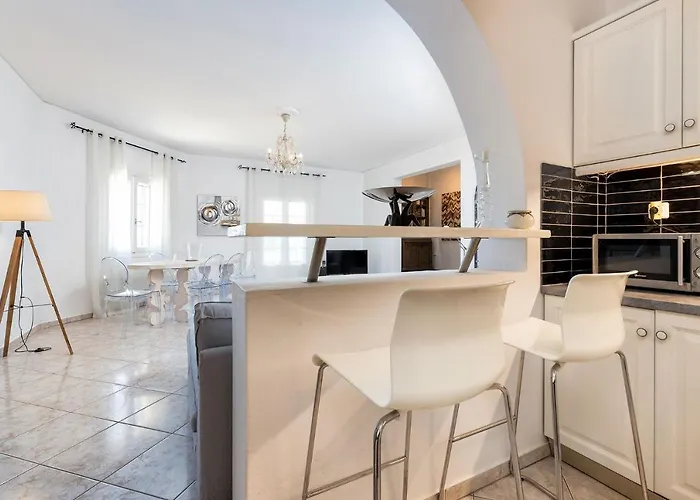 Willa Daphne's Lux *